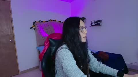   online show from September 2025 03:06:01 PM