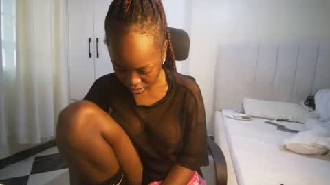 Snapshot of honey_drop1 chatting on April 2026 08:06:01 AM honey drop online show from April 2026 08:06:01 AM