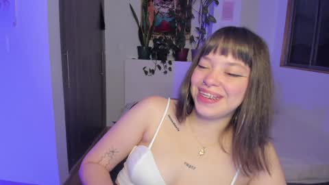 Snapshot of honey_hoe chatting on January 2025 02:04:01 AM Lau online show from January 2025 02:04:01 AM