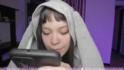 Snapshot of honey_hoe chatting on November 2025 01:48:02 AM Lau online show from November 2025 01:48:02 AM