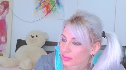 Snapshot of honey_lara chatting on March 2026 02:16:02 AM honey_lara online show from March 2026 02:16:02 AM