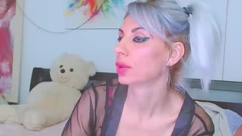 Snapshot of honey_lara chatting on March 2026 12:50:02 AM honey_lara online show from March 2026 12:50:02 AM