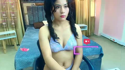 Snapshot of honey_love__ chatting on September 2025 02:17:02 PM Honey Love online show from September 2025 02:17:02 PM
