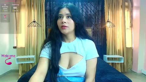 Snapshot of honey_love__ chatting on September 2025 02:17:01 PM Honey Love online show from September 2025 02:17:01 PM