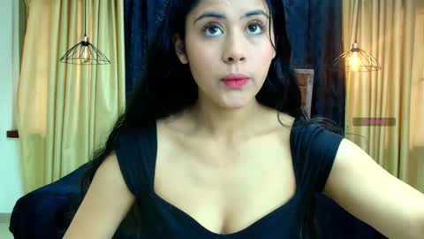 Snapshot of honey_love__ chatting on September 2025 01:38:02 PM Honey Love online show from September 2025 01:38:02 PM