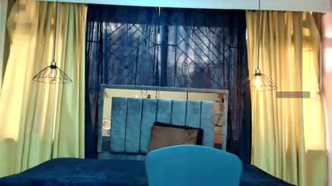 Snapshot of honey_love__ chatting on October 2025 01:52:01 PM Honey Love online show from October 2025 01:52:01 PM