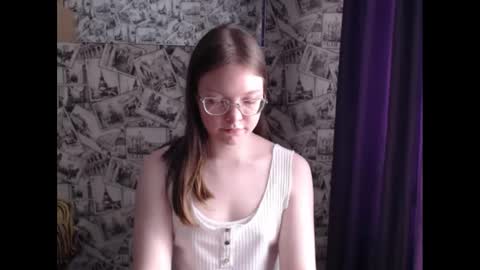 Lina online show from March 2025 12:04:02 PM