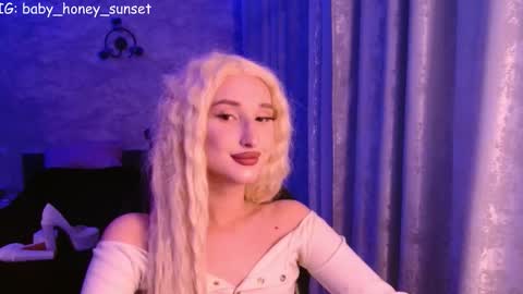 honey_sunset online show from January 2026 07:08:02 PM