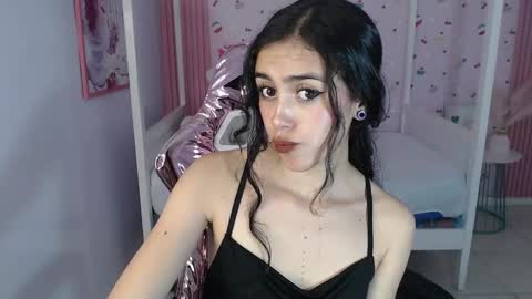 HONEY  online show from December 2024 01:10:02 PM