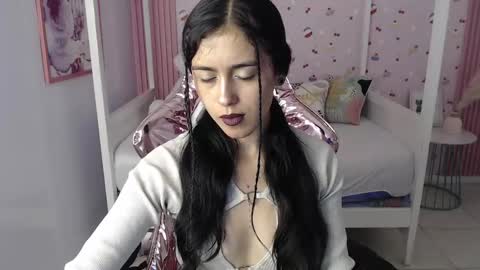 HONEY  online show from December 2024 01:21:02 PM