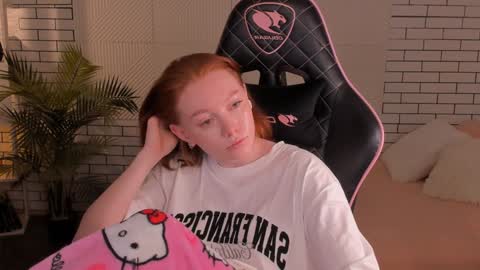 honeyautumn online show from December 2024 02:49:02 AM