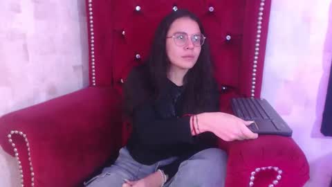 Emily online show from November 2025 02:17:02 PM