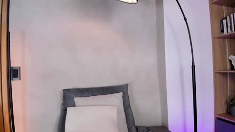 Sofia independent model online show from January 2025 02:14:01 PM