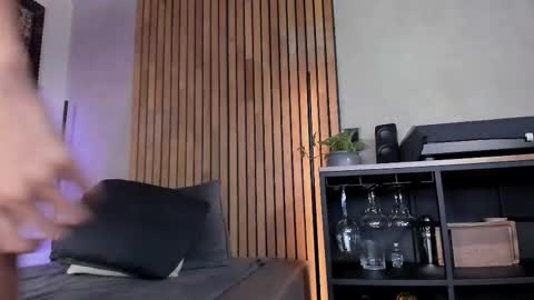 Sofia independent model online show from September 2025 11:25:01 AM