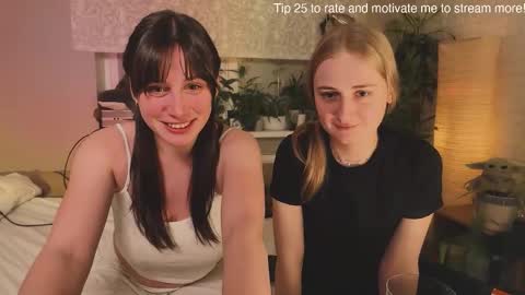 Snapshot of honeymoon_xoxo chatting on February 2026 10:24:01 PM honeymoon_xoxo online show from February 2026 10:24:01 PM