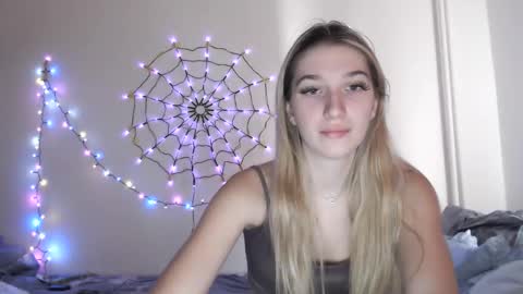 honeyveil online show from November 2025 12:27:01 PM