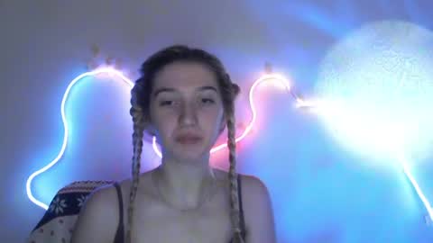 Snapshot of honeyveil chatting on June 2026 03:50:01 PM honeyveil online show from June 2026 03:50:01 PM