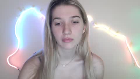 Snapshot of honeyveil chatting on June 2026 11:11:02 AM honeyveil online show from June 2026 11:11:02 AM