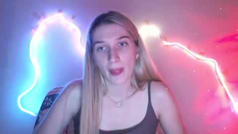 Snapshot of honeyveil chatting on June 2026 07:45:01 PM honeyveil online show from June 2026 07:45:01 PM