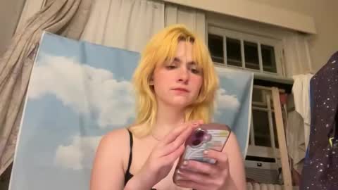 Snapshot of honeyxlimbed chatting on June 2026 02:14:02 AM Emi Rose online show from June 2026 02:14:02 AM