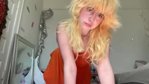 Snapshot of honeyxlimbed chatting on June 2026 07:41:01 PM Emi Rose online show from June 2026 07:41:01 PM