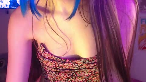 Snapshot of honeyypeaach chatting on December 2024 01:52:02 AM    online show from December 2024 01:52:02 AM