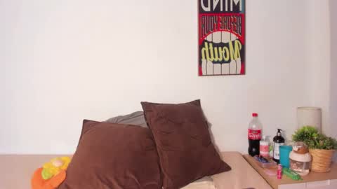 Snapshot of honeyyybrown chatting on October 2025 07:57:02 PM HoneyBrown online show from October 2025 07:57:02 PM