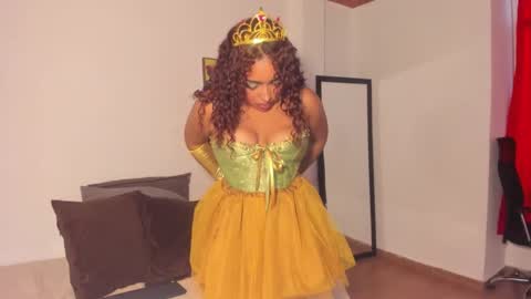 Snapshot of honeyyybrown chatting on November 2025 09:28:01 PM HoneyBrown online show from November 2025 09:28:01 PM