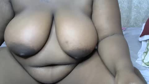 honnsex76 online show from May 2026 11:57:01 PM