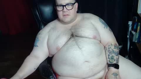 Snapshot of hoosierdaddyxl chatting on December 2024 05:43:01 AM Sir online show from December 2024 05:43:01 AM