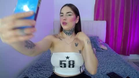 Snapshot of hoot_alicee chatting on June 2026 11:32:01 PM ONLYFANS online show from June 2026 11:32:01 PM