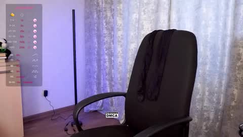 Snapshot of hoot_owl_cb chatting on September 2025 04:03:02 AM Karina online show from September 2025 04:03:02 AM