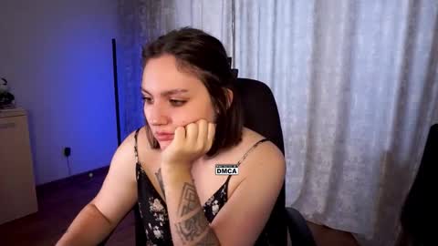 Snapshot of hoot_owl_cb chatting on October 2025 01:04:02 AM Karina online show from October 2025 01:04:02 AM