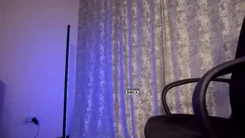 Snapshot of hoot_owl_cb chatting on November 2025 04:05:01 PM Karina online show from November 2025 04:05:01 PM