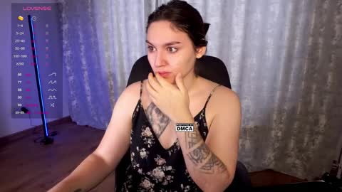 Snapshot of hoot_owl_cb chatting on November 2025 02:00:02 AM Karina online show from November 2025 02:00:02 AM