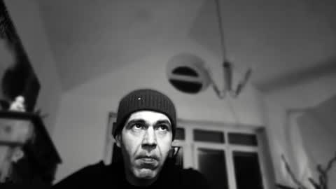 Snapshot of hoppe78 chatting on December 2025 12:59:02 AM hoppe78 online show from December 2025 12:59:02 AM