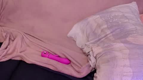 Roxy online show from January 2025 04:33:01 PM