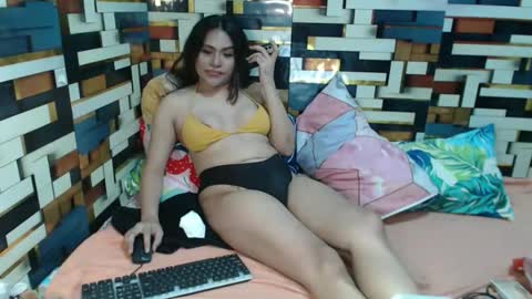 horniestleah online show from March 2026 07:21:02 PM