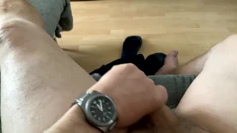 Snapshot of horny_147 chatting on December 2024 12:05:01 PM Cum suck Me off online show from December 2024 12:05:01 PM