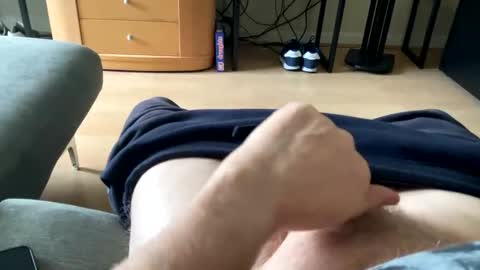 Snapshot of horny_147 chatting on September 2025 02:20:01 PM Cum suck Me off online show from September 2025 02:20:01 PM