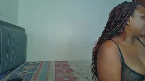 Snapshot of horny_lainie chatting on October 2025 06:31:02 PM horny_lainie online show from October 2025 06:31:02 PM