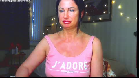 Snapshot of hornymommy69_ chatting on January 2025 01:01:01 PM Monica online show from January 2025 01:01:01 PM