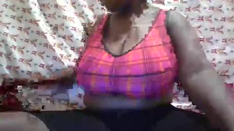 Snapshot of hot_alynn chatting on October 2025 05:19:01 AM ALLYN online show from October 2025 05:19:01 AM