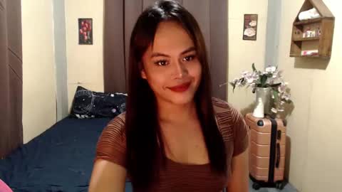 Snapshot of hot_babe0802 chatting on January 2025 09:43:02 PM HANNA online show from January 2025 09:43:02 PM