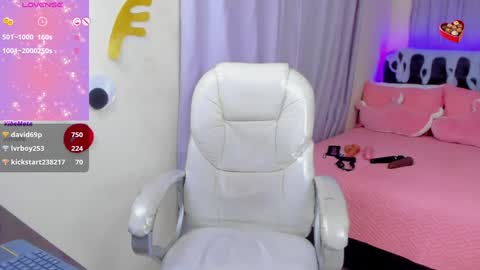 Snapshot of hot_beauty__ chatting on December 2024 07:44:02 AM VALENTINA online show from December 2024 07:44:02 AM