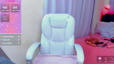 Snapshot of hot_beauty__ chatting on January 2025 11:38:02 AM VALENTINA online show from January 2025 11:38:02 AM