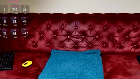 Aly online show from October 2025 07:08:01 PM