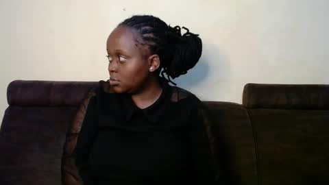 Linah online show from November 2025 11:07:02 PM