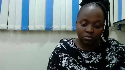 Linah online show from December 2025 03:40:02 PM