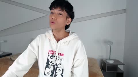 Alana online show from January 2025 12:01:01 AM